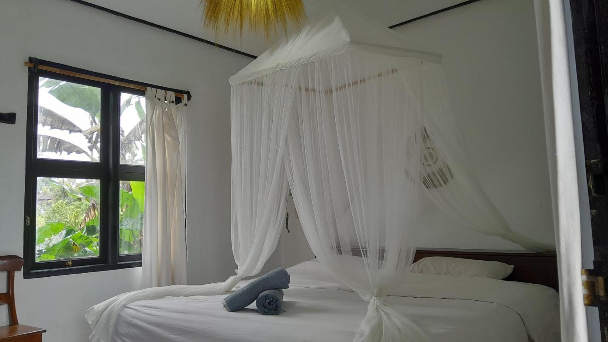 Hotel Bukit Kembar Ecotourism Gitgit Esterno foto
